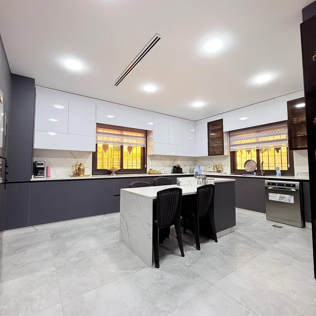 Villa with a land area of 761 sqm.