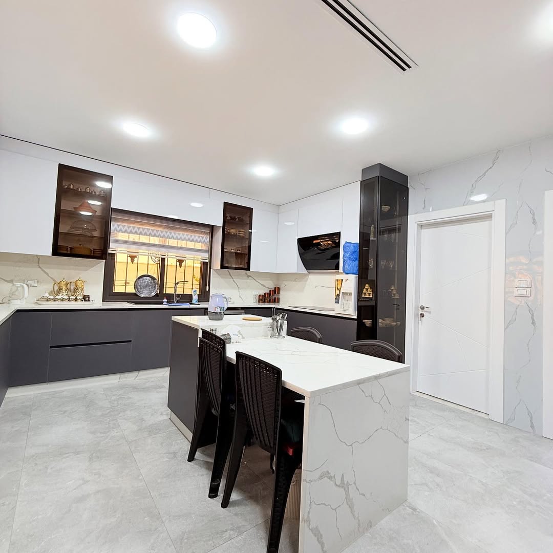 Villa with a land area of 761 sqm.