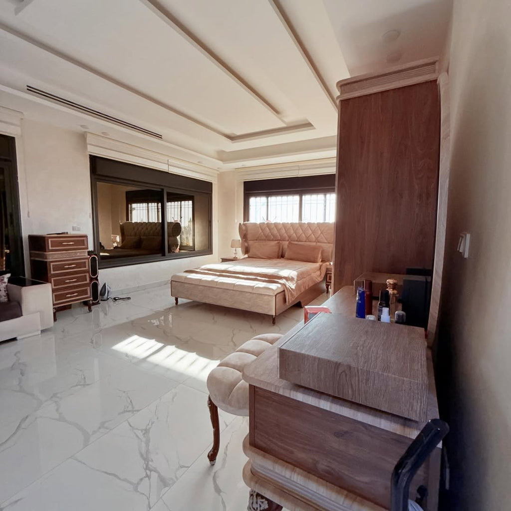 Villa with a land area of 761 sqm.