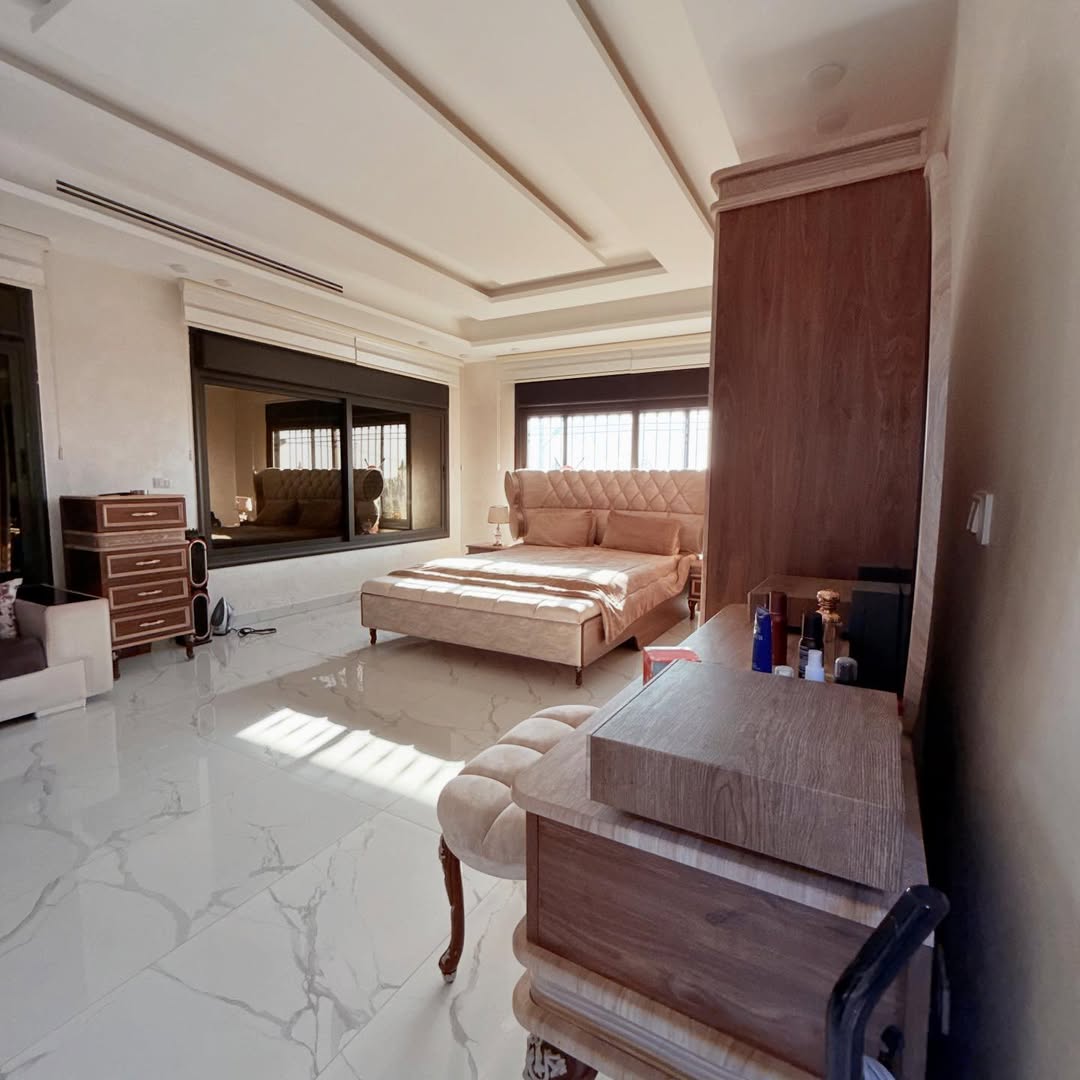 Villa with a land area of 761 sqm.