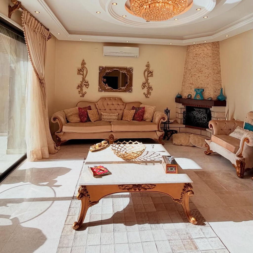 Ground-floor duplex apartment with an area of 800 sqm.