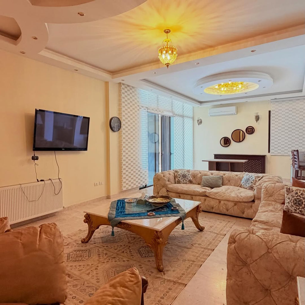 Ground-floor duplex apartment with an area of 800 sqm.