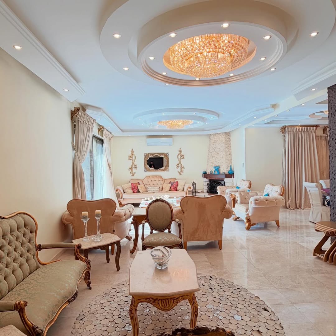 Ground-floor duplex apartment with an area of 800 sqm.