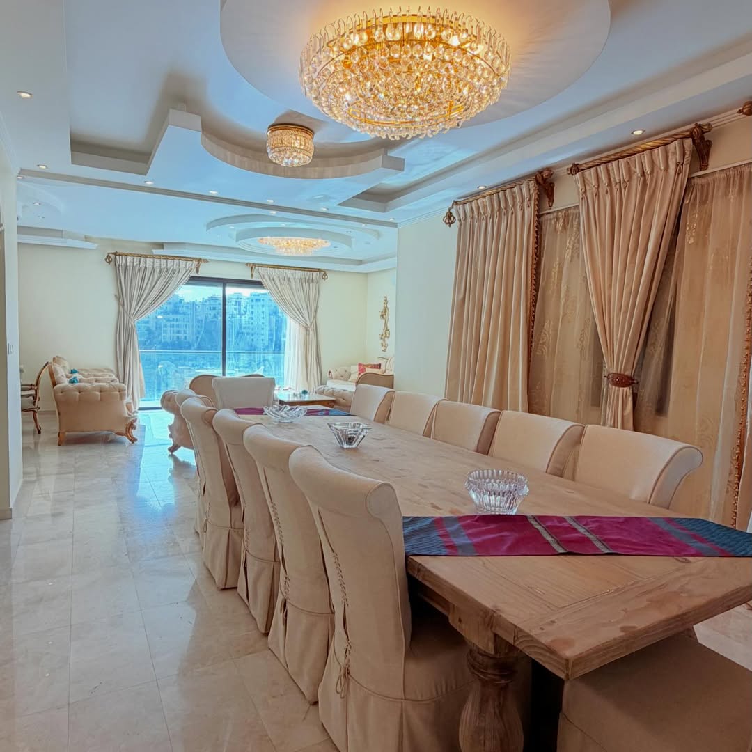 Ground-floor duplex apartment with an area of 800 sqm.