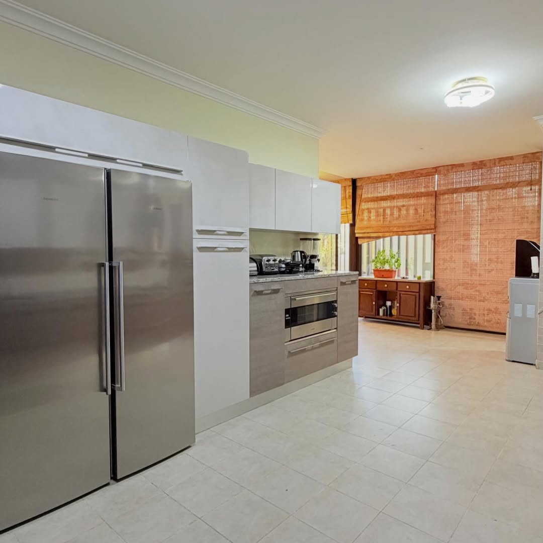 Ground-floor duplex apartment with an area of 800 sqm.