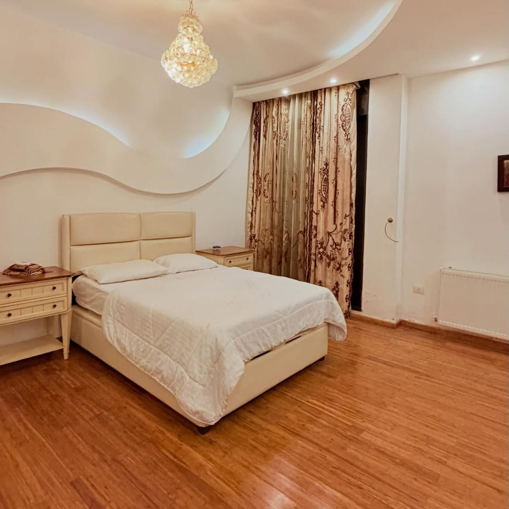 Ground-floor duplex apartment with an area of 800 sqm.