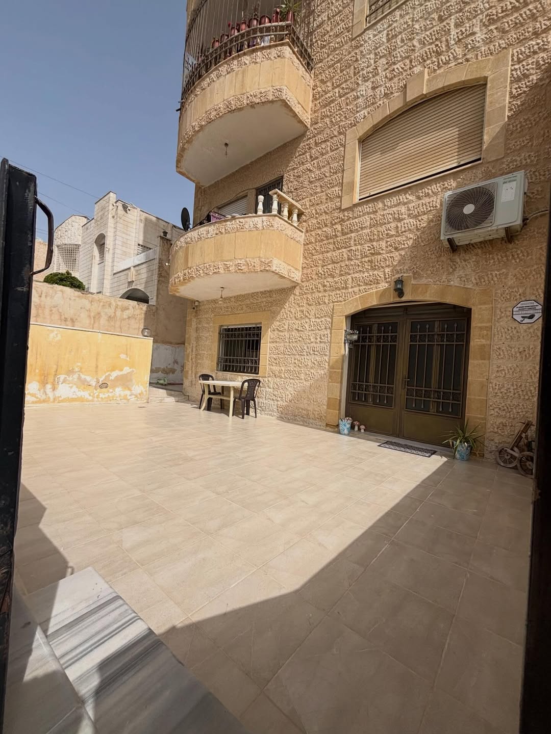 Ground floor apartment – Tabarbour Total area: 300 sqm