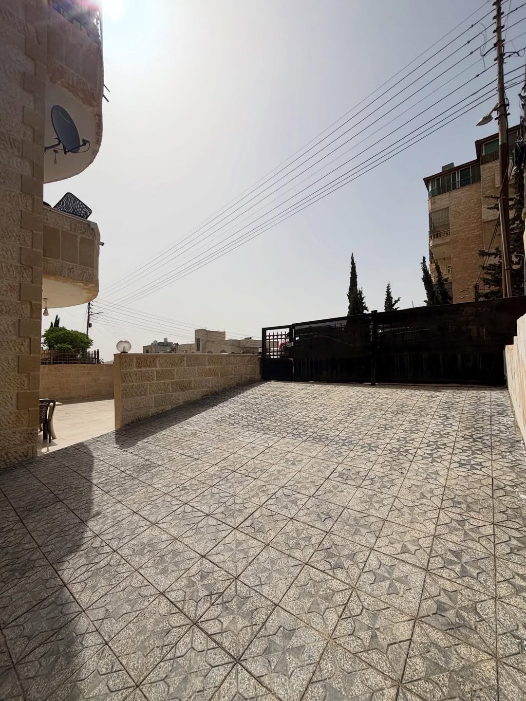 Ground floor apartment – Tabarbour Total area: 300 sqm