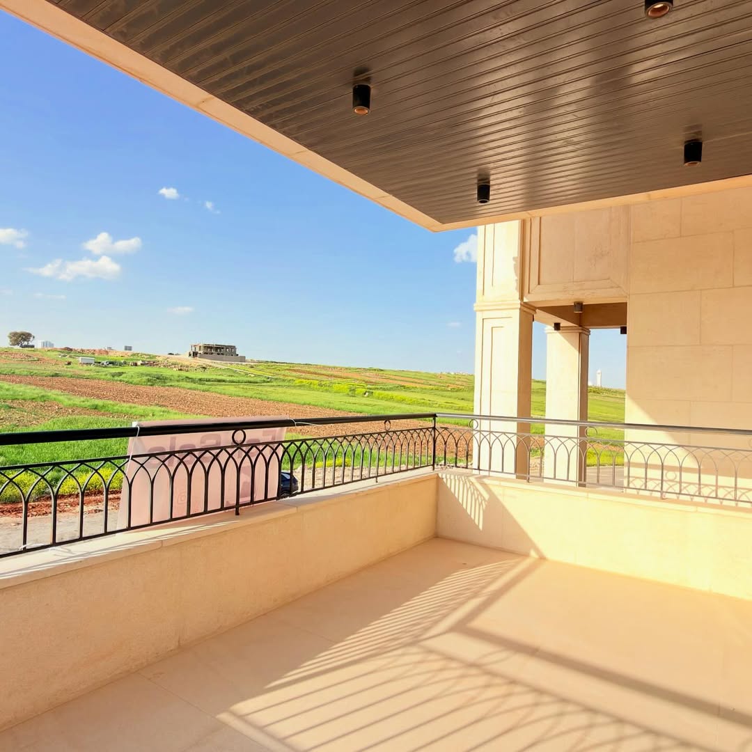 Location: Deir Ghbar - Semi-ground floor: 400 sqm